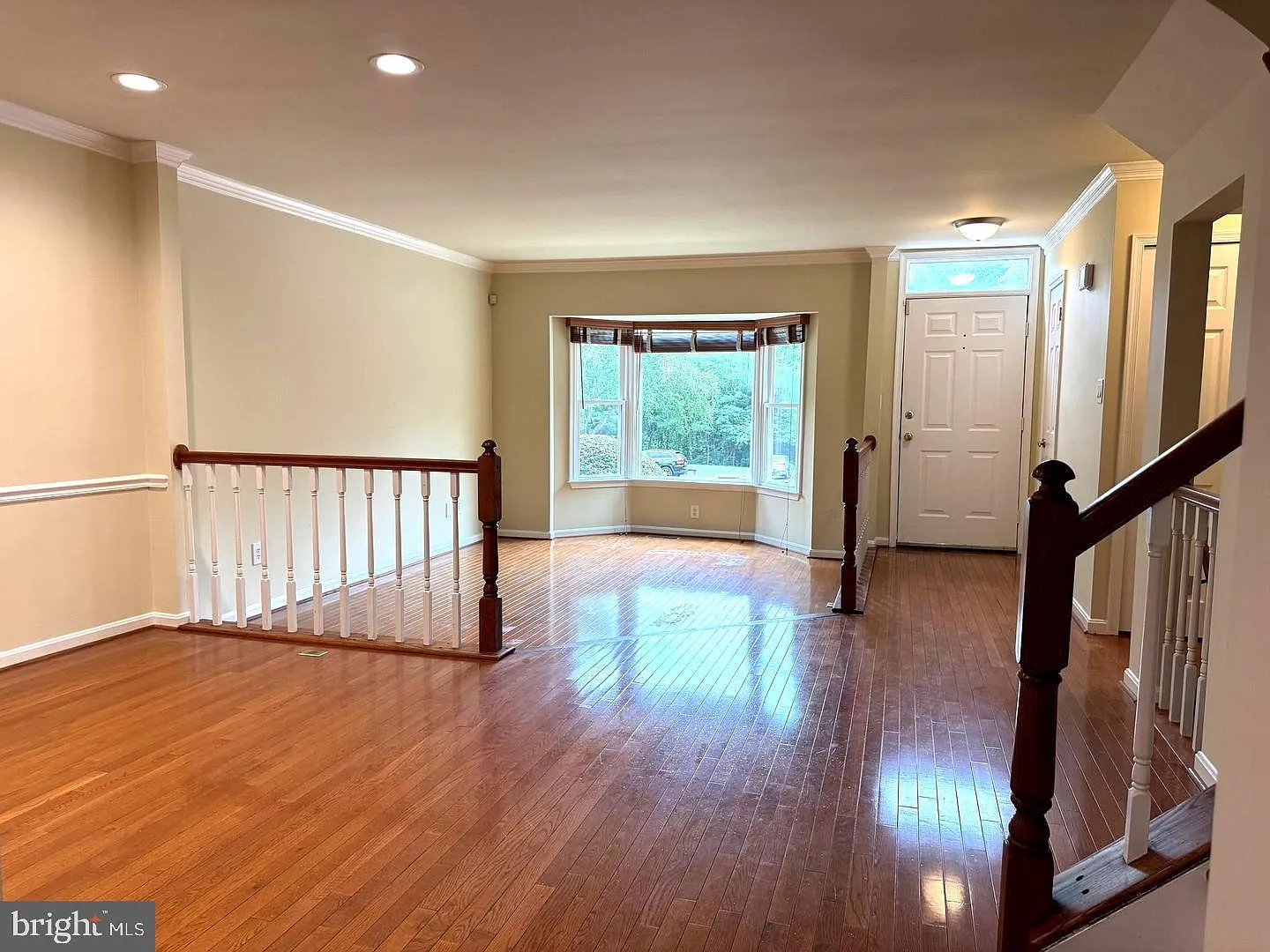 3 bed, 3.5 bath, 1456 sqft, $3,300 — Photo 2