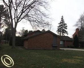 1st image of 813 Crescent Ln