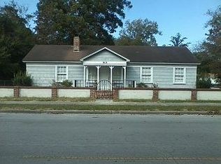 401 Jenkins Ave NW, Branford, FL 32008