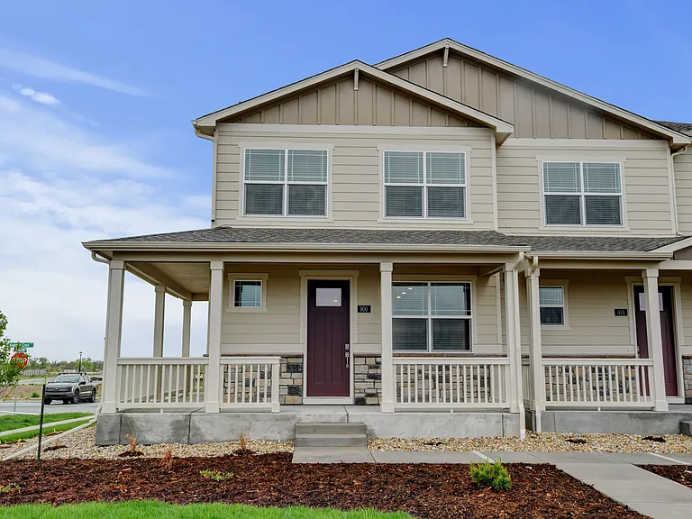 900 Andrews Crest Dr — Photo 3