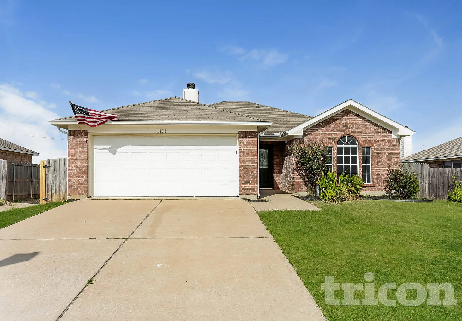 1168 Whispering Meadows Crowley TX — Photo 1