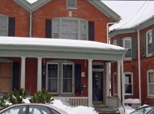 111 N 6th St, Chambersburg, PA 17201