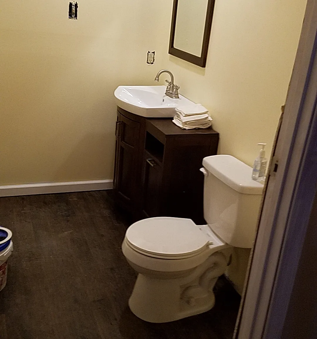 2 bed, 2.5 bath, 1800 sqft, $1,900 — Photo 3