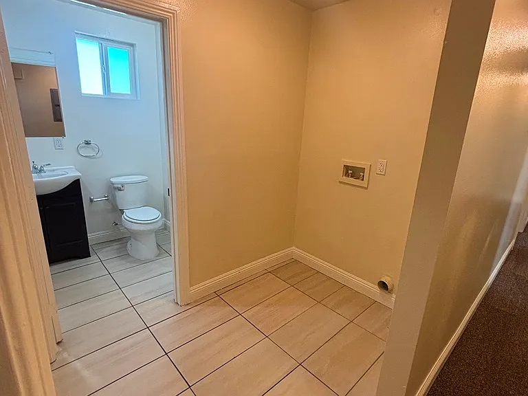 638 W Colden Ave — Photo 11