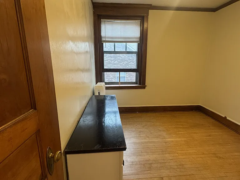 115 N 8th Ave E #11 — Photo 3