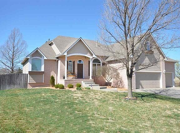 3rd image of 1003 N Tiffany Ct