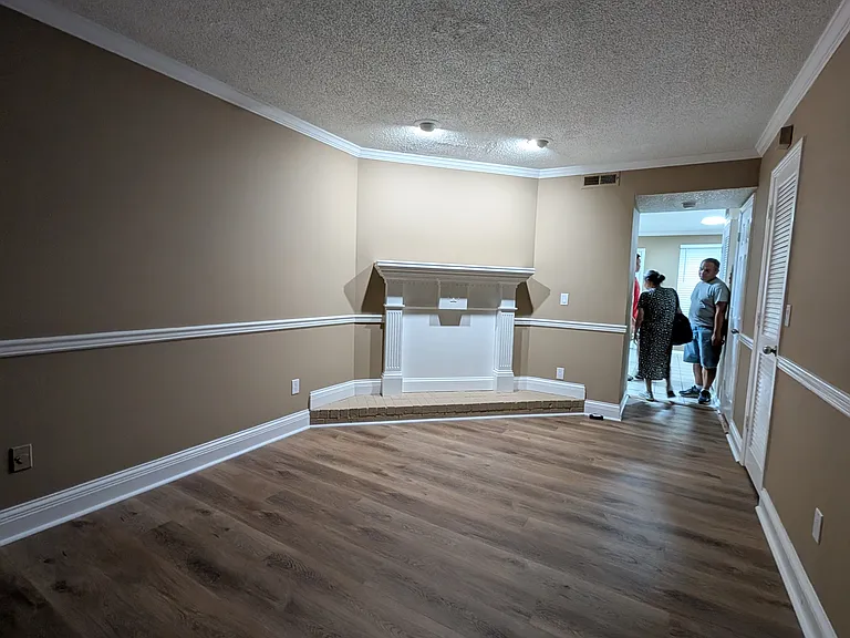 2448 Scott Valley Dr — Photo 3