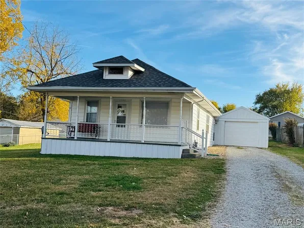 1120 W Tower St, Vandalia, IL 62471