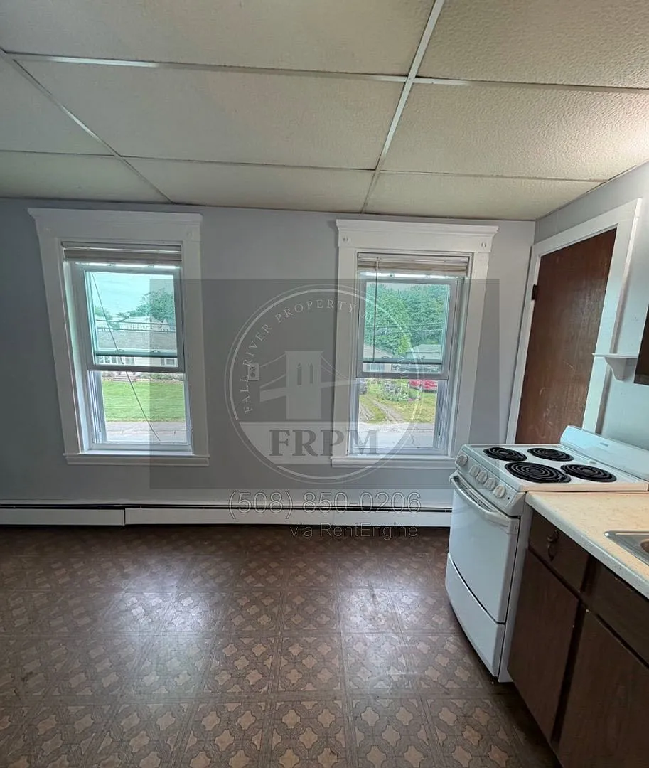 1 bed, 1.0 bath, $1,400 — Photo 4