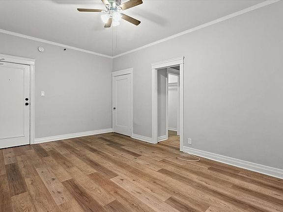 4th image of 1611 Schrader Blvd APT 212