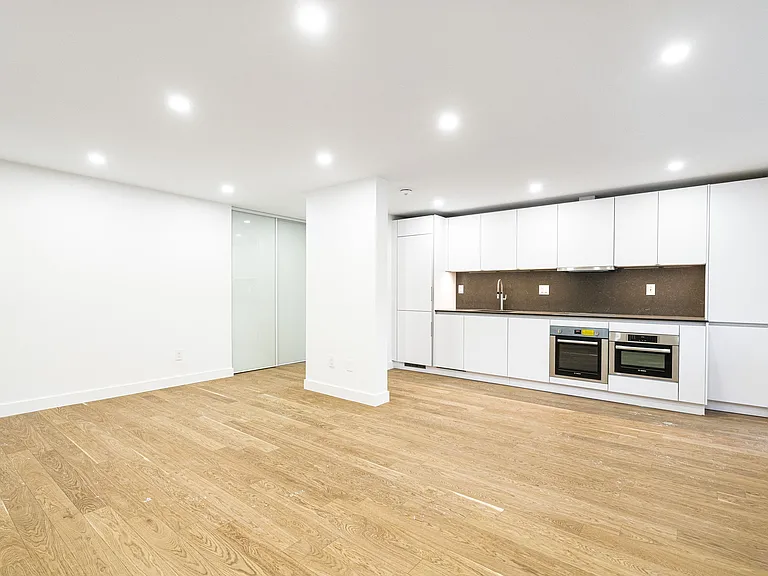 457 Marlee Ave — Photo 5