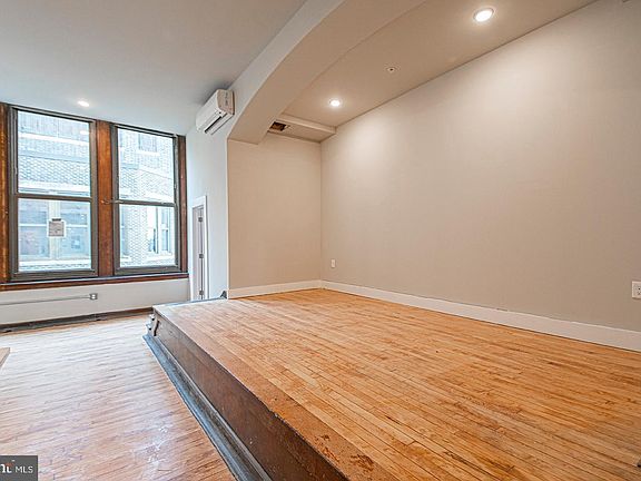 5th image of 1334 S 19th St Unit 317