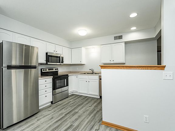 5th image of 1872 Deerhaven Ln NE APT 8