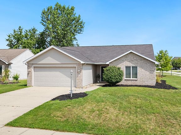 2nd image of 2902 Marguerite Dr