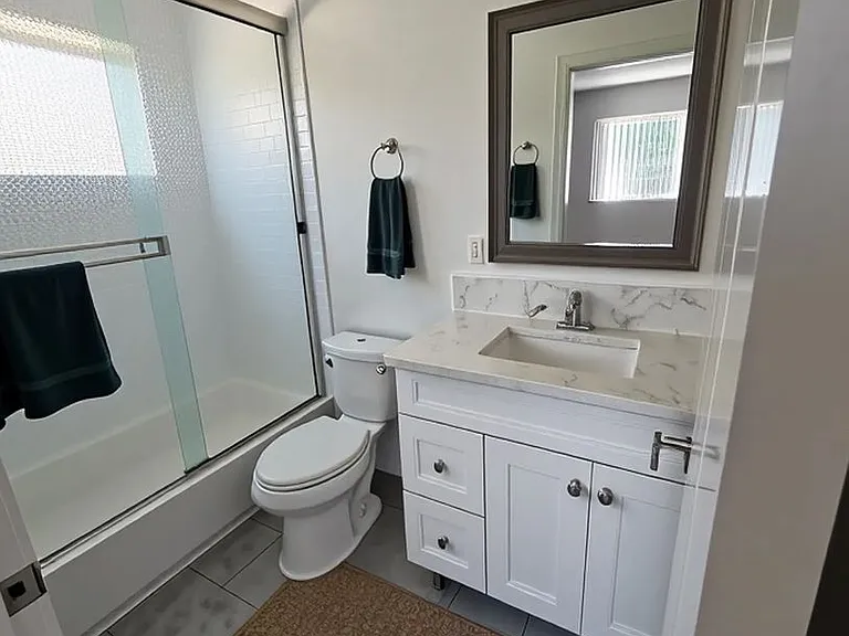 5133 W Maplewood Ave — Photo 8