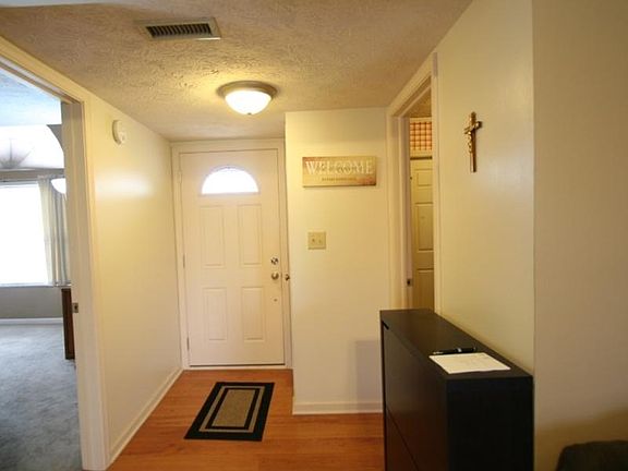 2nd image of 7829 Eyford Ct