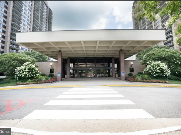 5505 Seminary Rd APT 905N, Falls Church, VA 22041