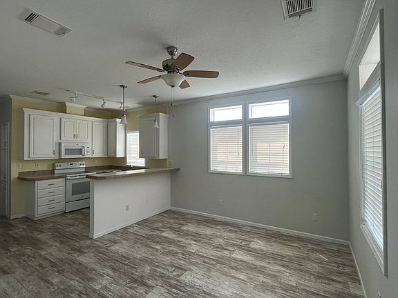 3rd image of 925 301 Blvd E Lot 0011