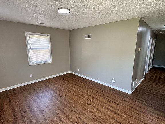 2nd image of 2434 Vollintine Ave