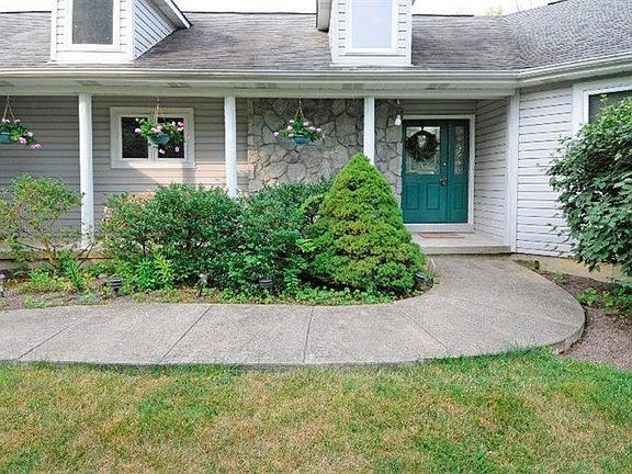 4th image of 691 Natalie Ln
