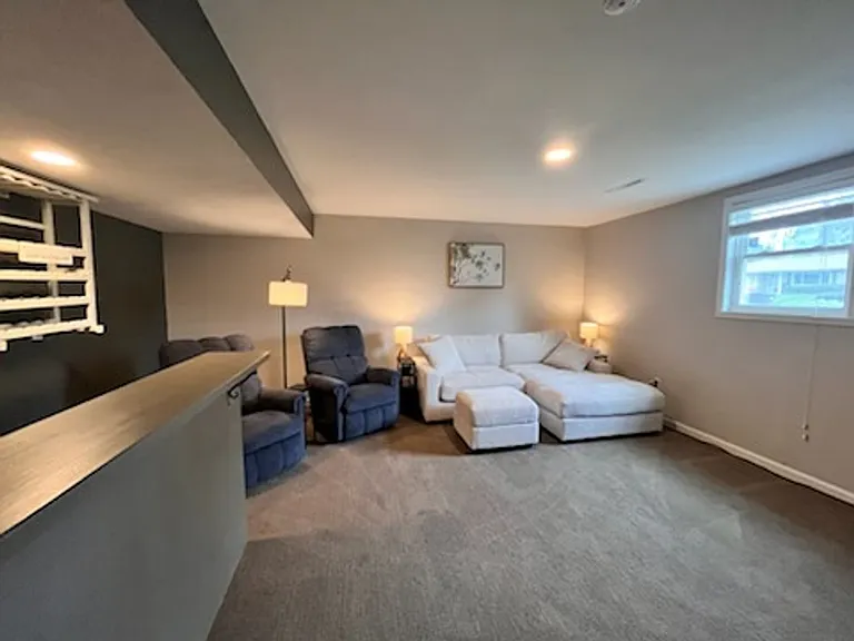 420 Walnut St — Photo 28