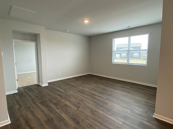 5th image of 5058 Hunters Village Dr
