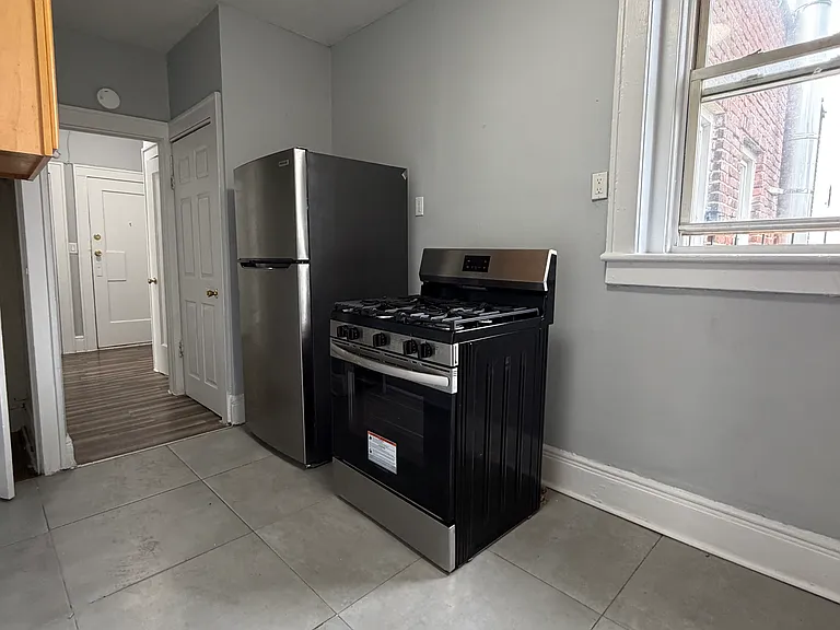 107 Elm St #9 — Photo 6