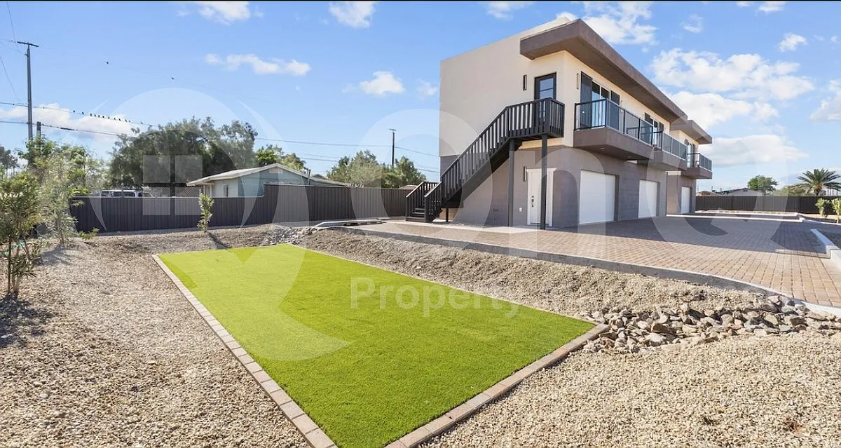 2 bed, 1.0 bath, 700 sqft, $1,800 — Photo 2