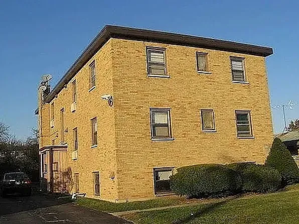 2626 Cornelia, 2626 W Cornelia Ave APT 4, Waukegan, IL 60085