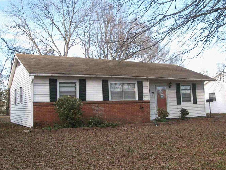 1st image of 707 Balfour Rd