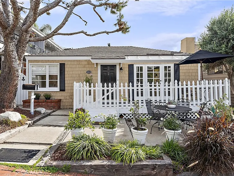283 Fairview St — Photo 17