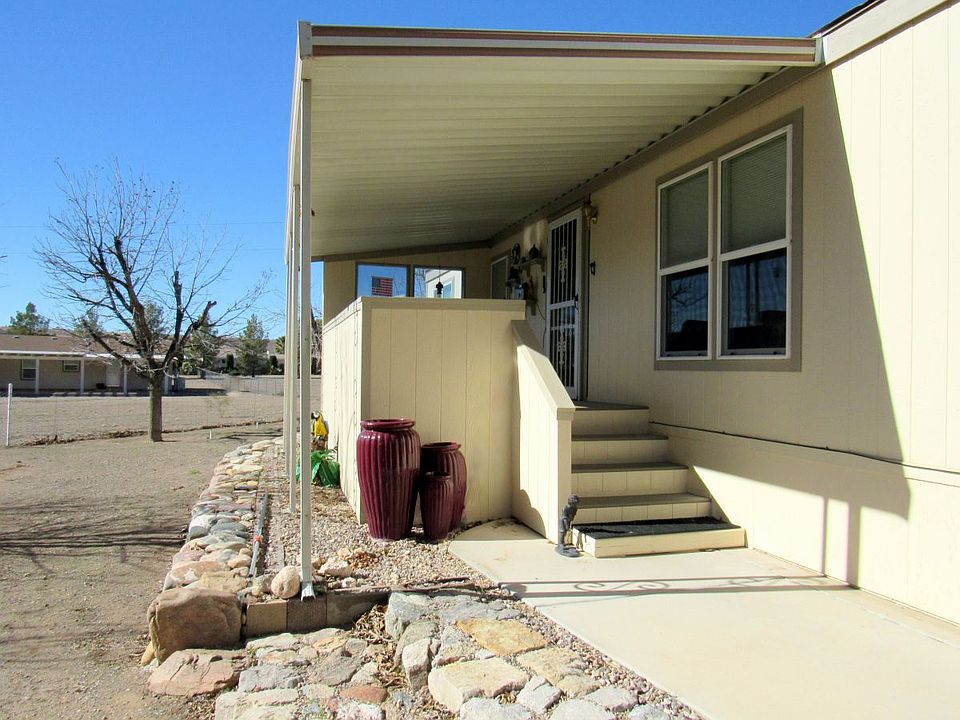 1st image of 821 N Combe Ln