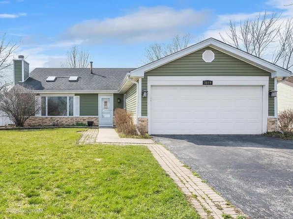 3890 Windjammer Ln, Hanover Park, IL 60133