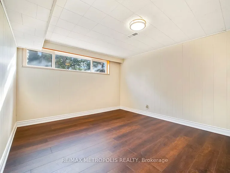 103 Packard Blvd #BASEMENT — Photo 9