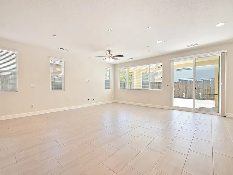 5088 Moonraker Ln — Photo 6