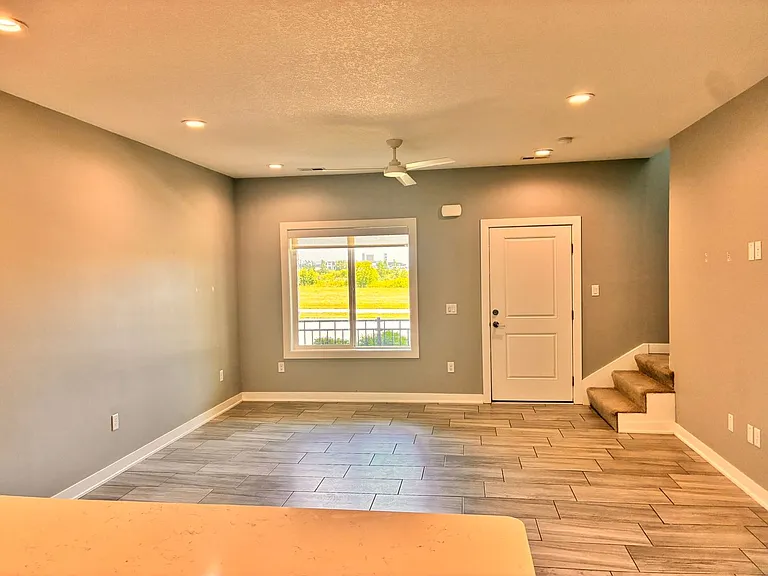 2324 SE Parkview Crossing Dr — Photo 13