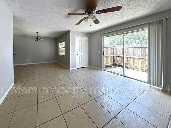 5th image of 3202 Bloomingdale Villas Ct #3206