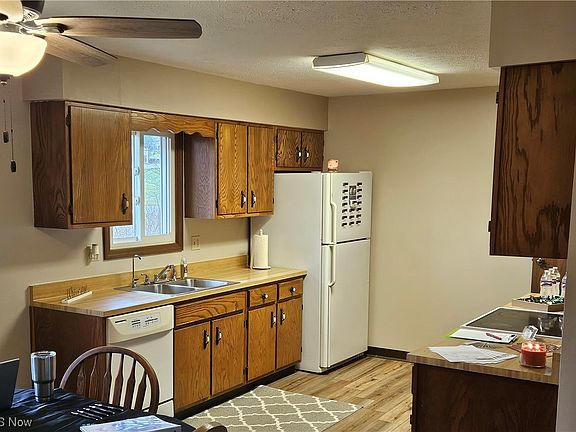 5th image of 1089 Apple Valley Dr