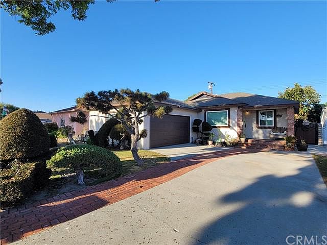 1st image of 15512 Crossdale Ave