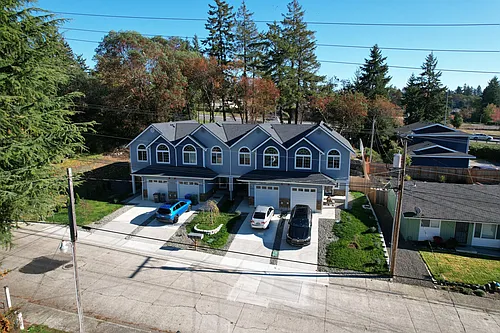 2840 Clare Ave Photo 1