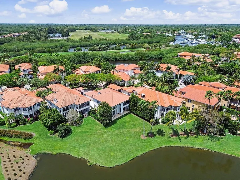 13689 Deering Bay Dr — Photo 8