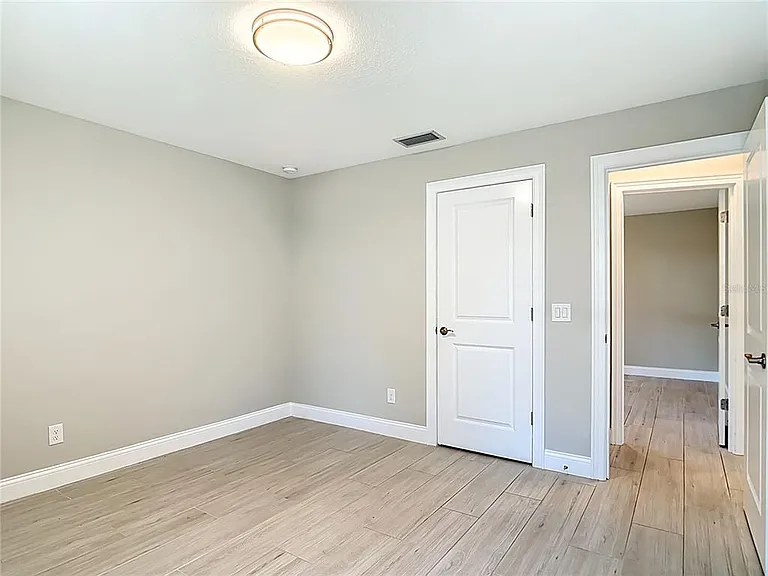 540 Alabama Ave — Photo 36