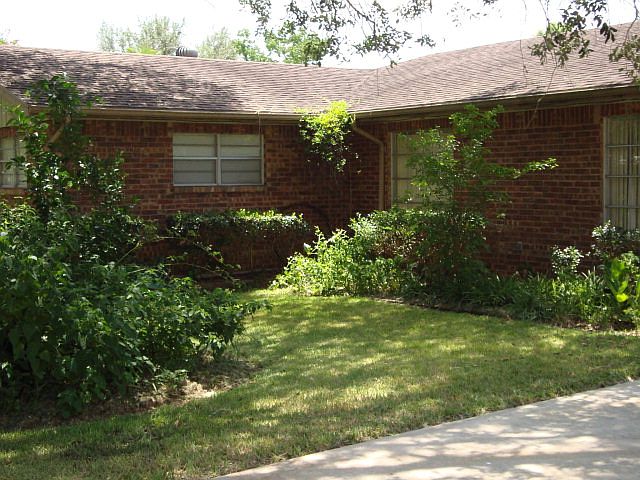 2nd image of 129 Winding Way Dr