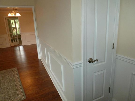 4th image of 52 Nostrand Dr