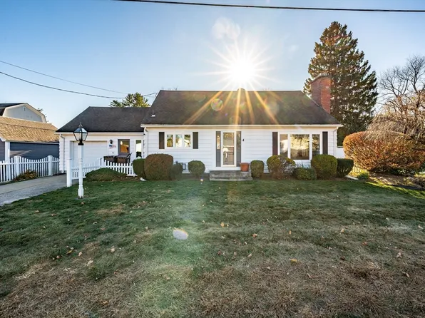 12 Coolidge Ave, Westfield, MA 01085