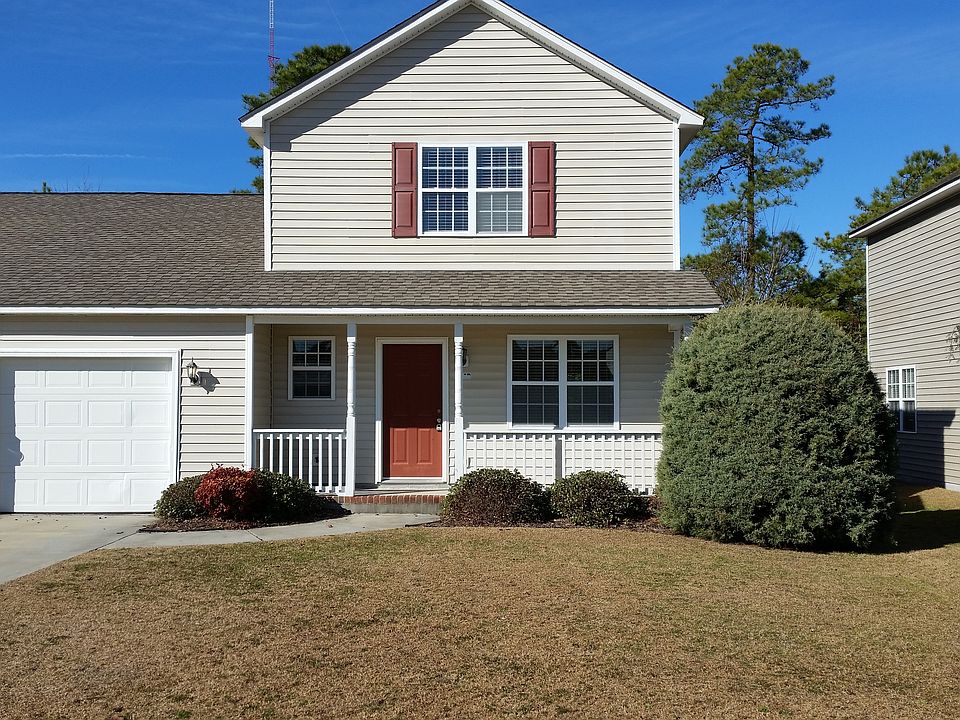 1st image of 138 Lincoln Dr #B