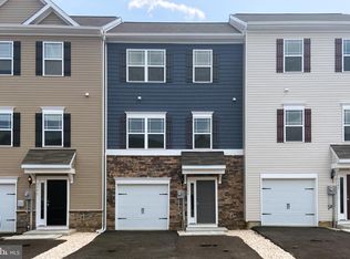 3389 Landmark Ct, Chambersburg, PA