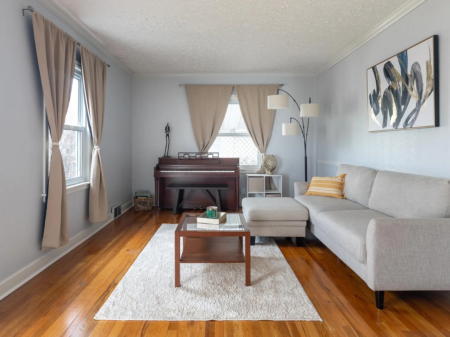 3 bed, 1327 sqft, $1,500 — Photo 3