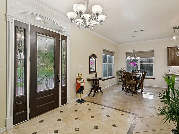 4th image of 1290 Fox Ln