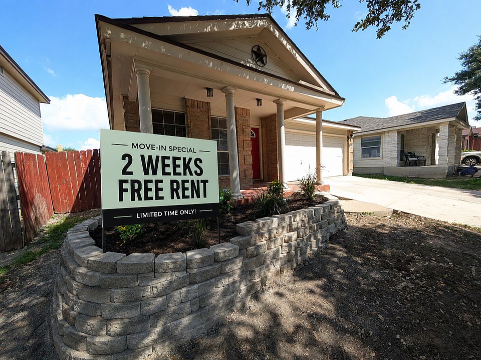 1st image of 268 Goliad Dr